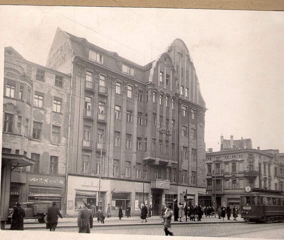 Hotel Lech Poznań Esterno foto